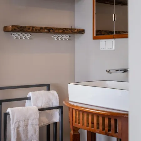 Strandvilla Hafenloge - Stilvoll Wohnen Direkt Am Niendorfer Hafen Apartament *